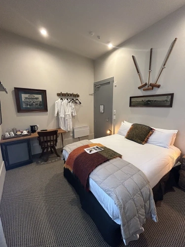 Economy room