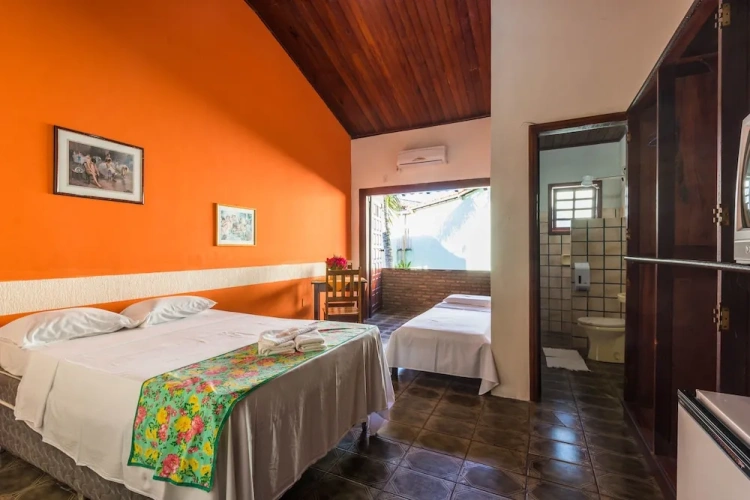 Standard Triple room
