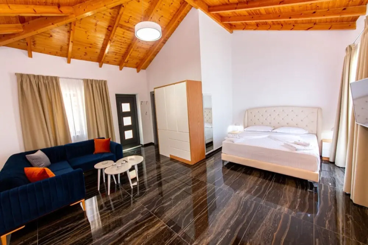 Santa Oliva Suites