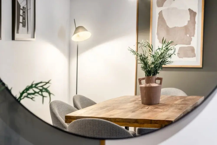 Nicks - 2 Bedrooms in Trafalgar
