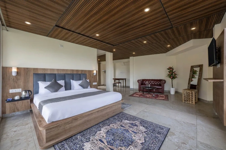 Premier room