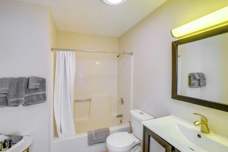 Cozy Catskill Condo - 2 Mi to Windham Mountain Ski