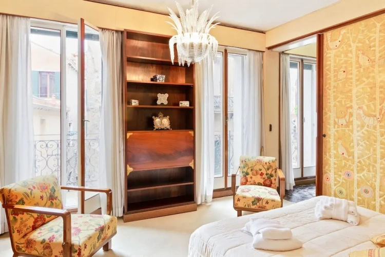 3 Bedrooms Apartment