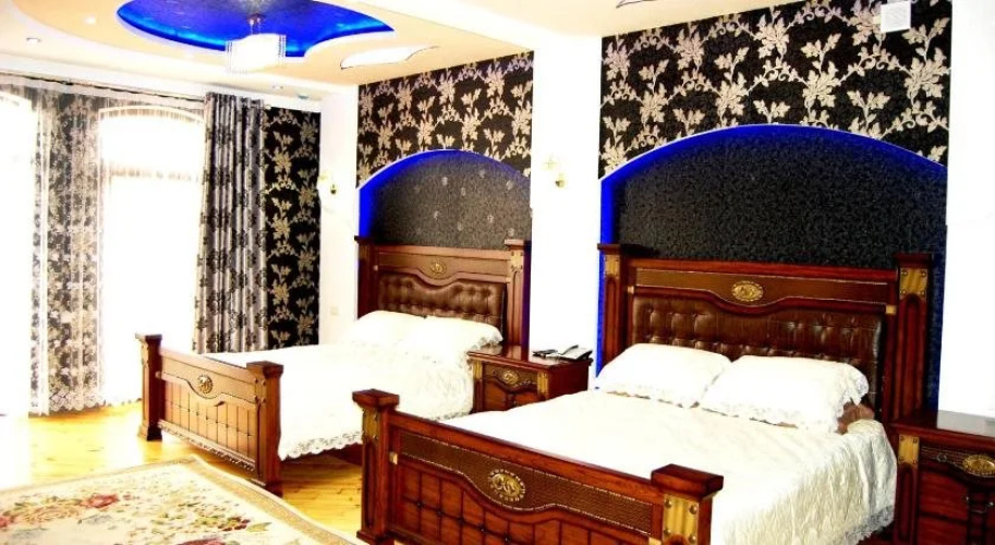 Hotel Shokhkand