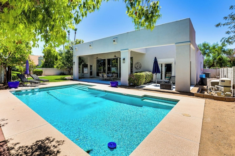 3 Bedrooms Cottage
