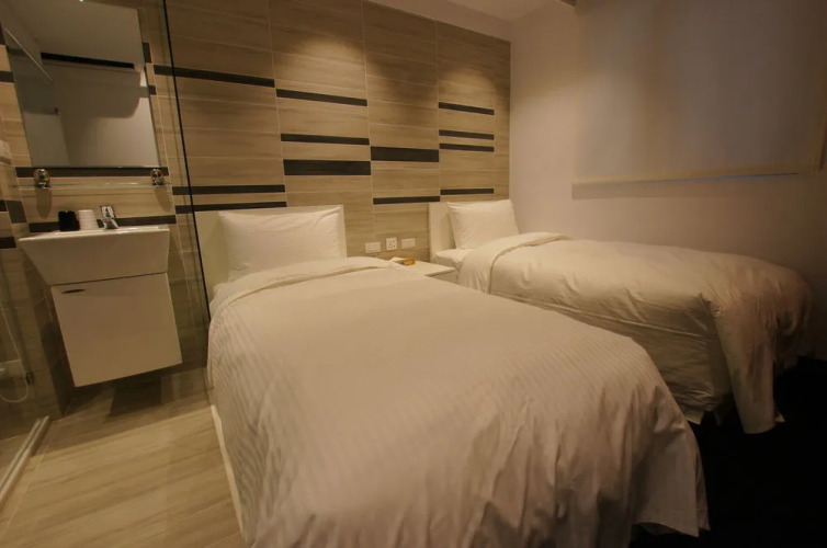 color fun inn Hotel Overview