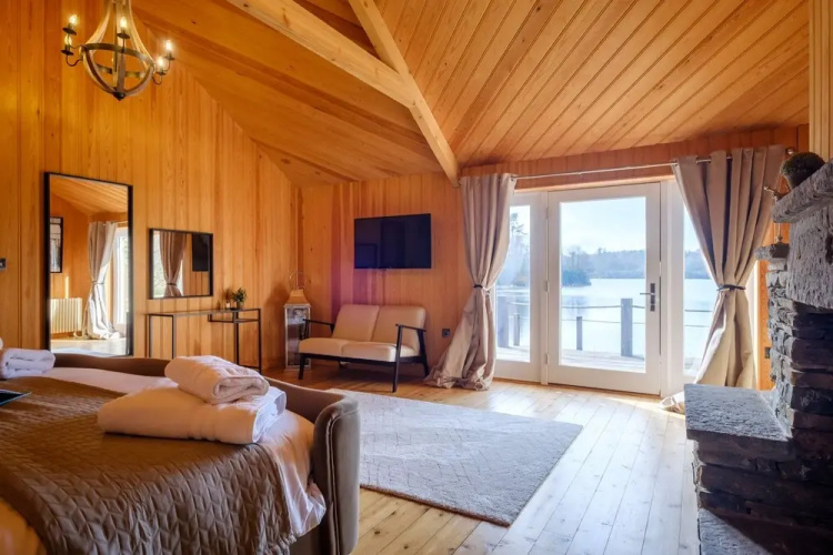 Lilymere Boat House