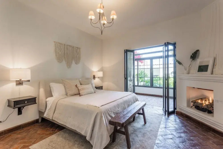 Panoramic Paradise 3BR Overlooking SMA