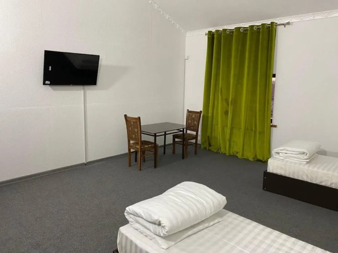 Green Apple Hotel