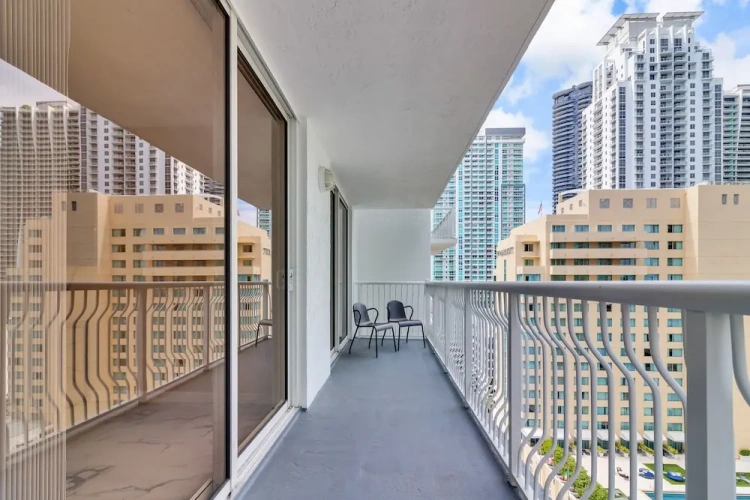 1 Bedroom Luxury Suite with city view