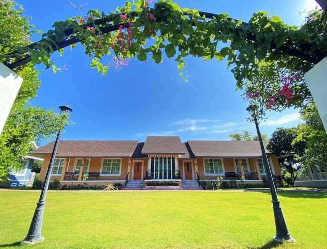 2 Bedrooms Villa with balcony