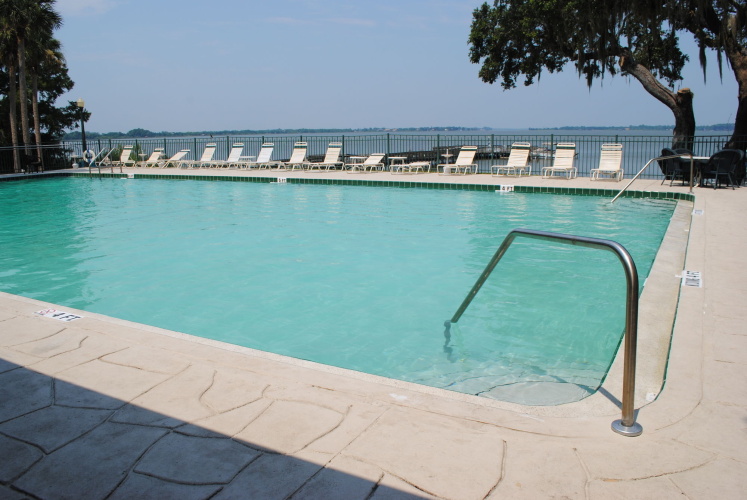 Lakeside Inn photo 14
