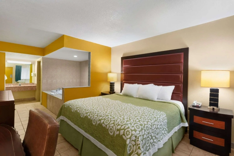 Deluxe Double Suite