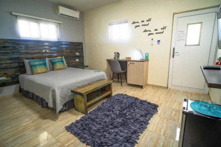 1 Bedroom Triple Suite