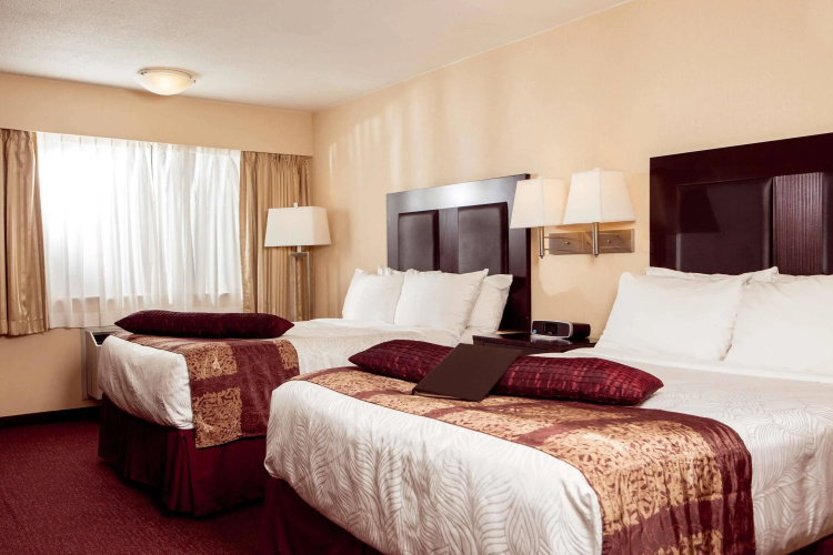 Best Western Plus Coquitlam Inn Convention Centre