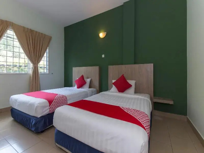 OYO 542 S2 Hotel