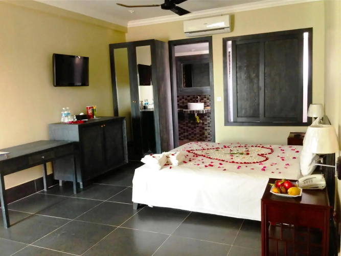 Central Night Hotel