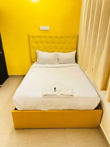 Deluxe Double room with city view