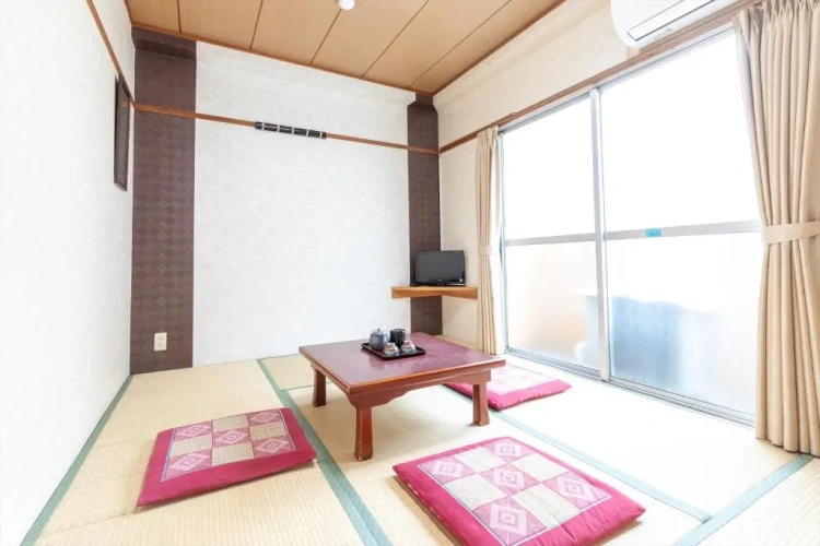 Standard Triple room