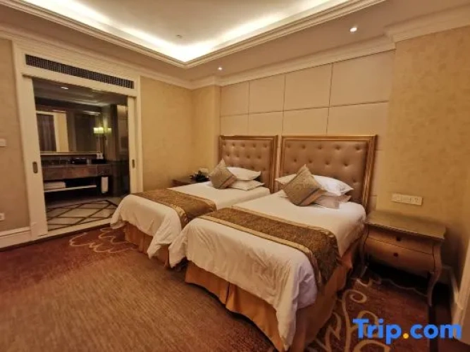 Deluxe Twin Suite
