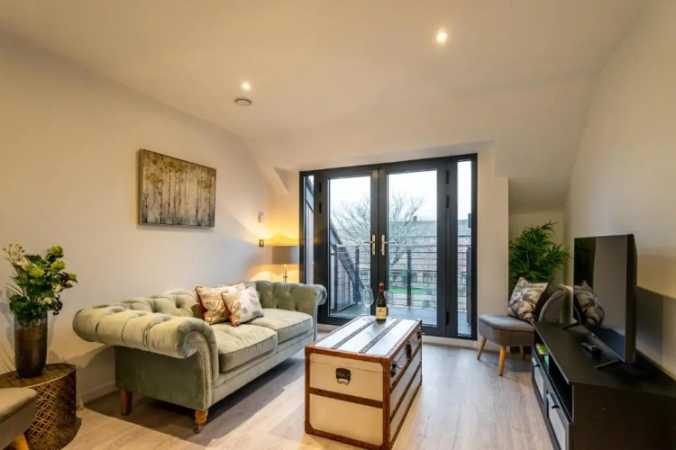 28 St John's Mews