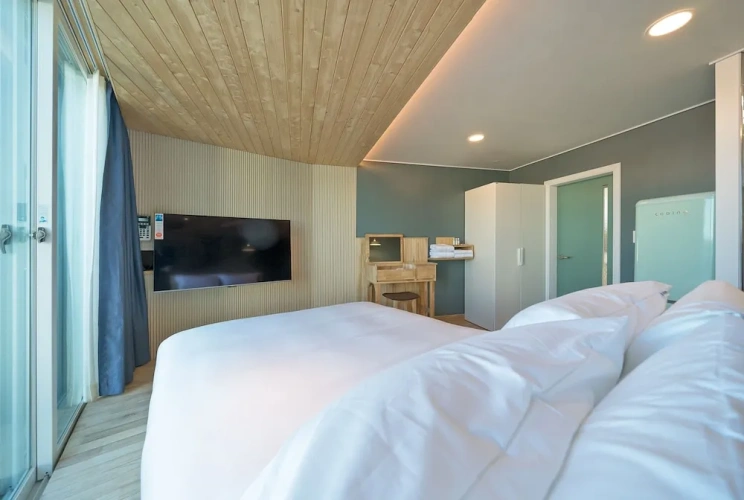 Standard room with balcony
