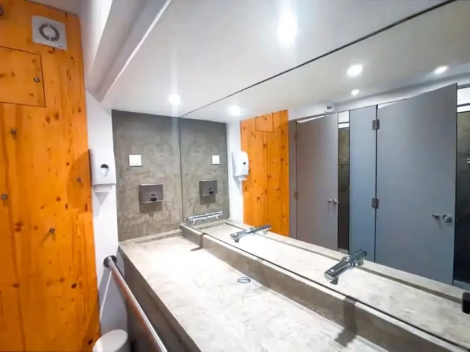 Standard Twin room with courtyard view