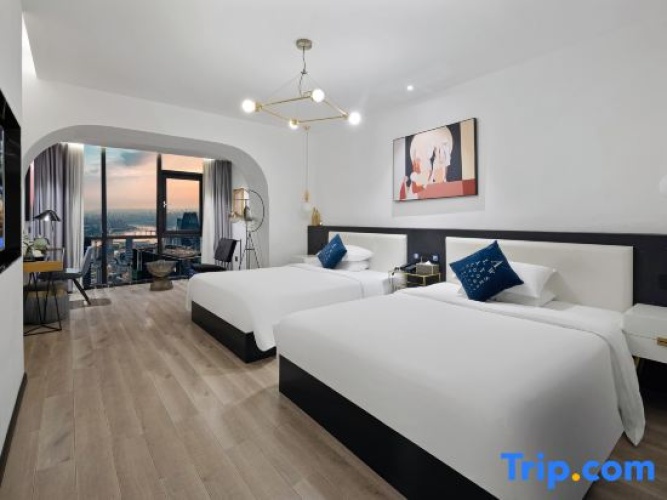 Standard Twin room with river view