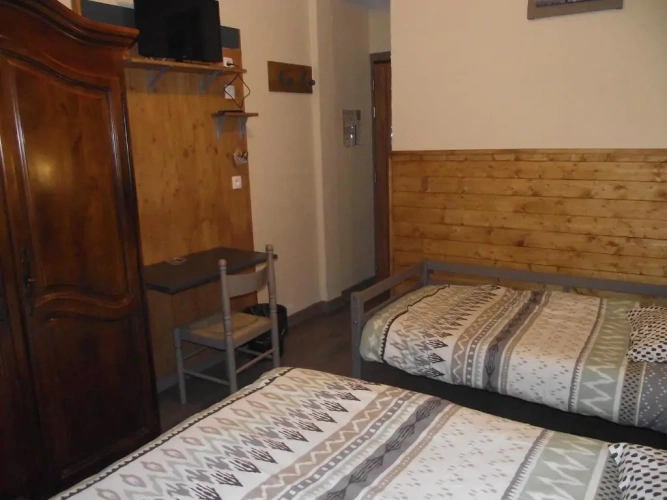 Standard Triple room with mountain view