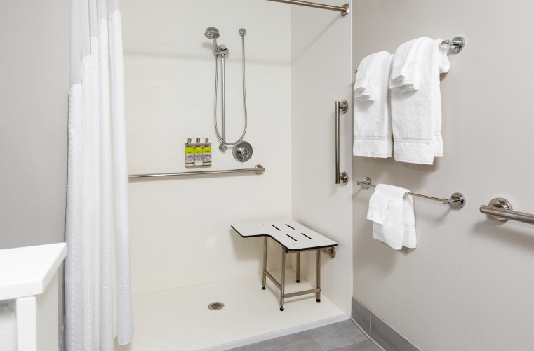 Holiday Inn Express & Suites Sanford photo 10