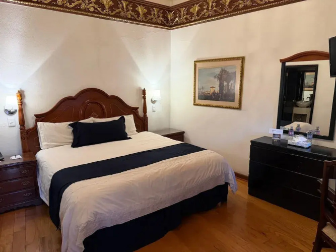 Luna Hotel