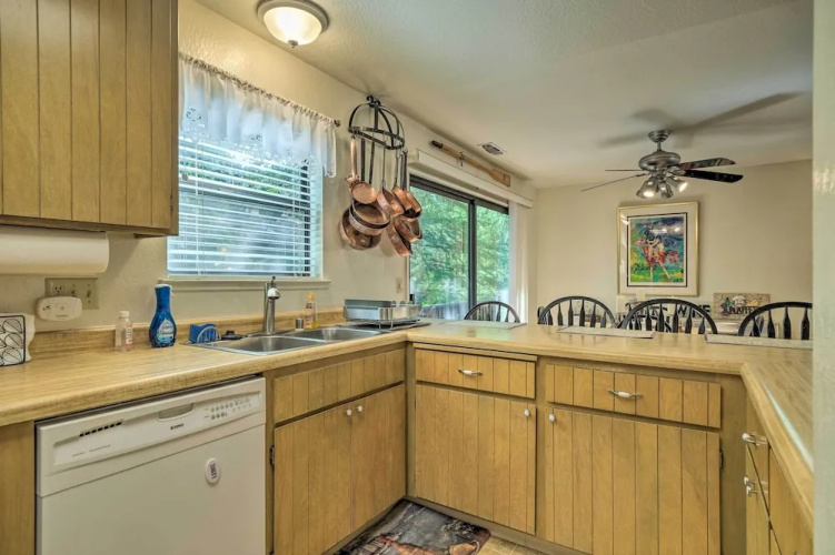 Pine Mountain Lake Haven w/ Spacious Deck!