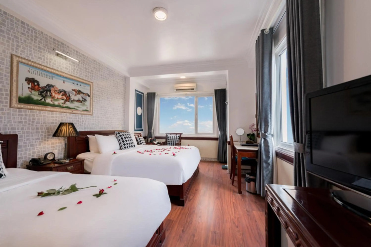 Prince II Hotel