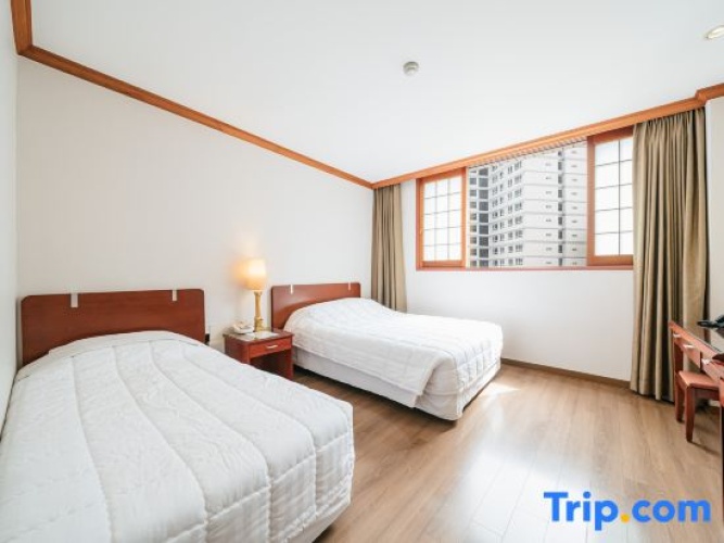 Standard B Twin room