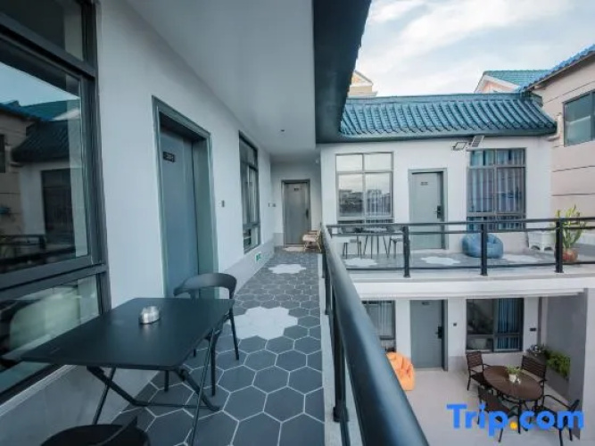 Hostels are also available in Meizhou Island