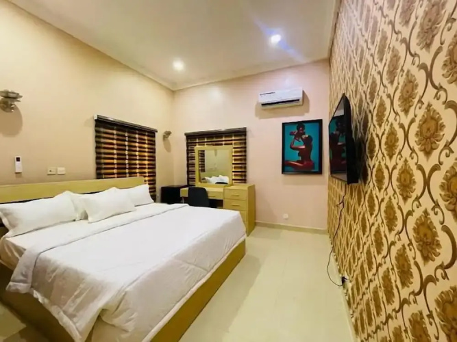 La Nice Apartment and Suites