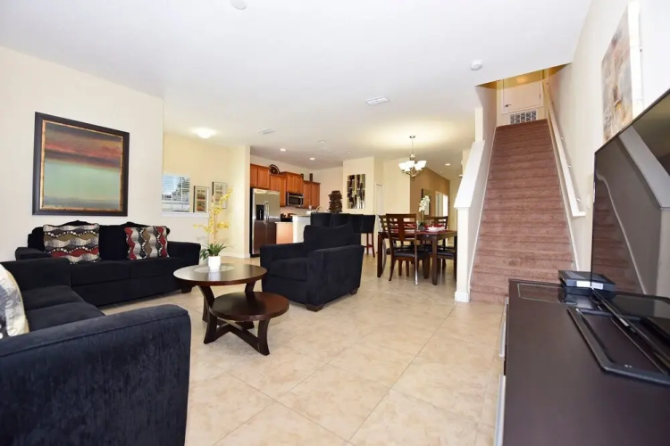 Paradise Palms 8951