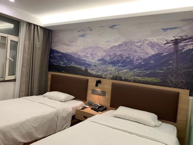 No Window Twin room