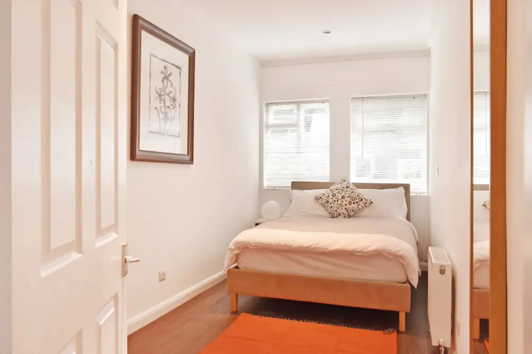 Clarendon Apartment