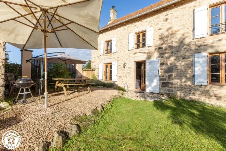 3 Bedrooms Cottage