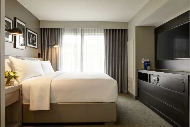 Archer Hotel Boston/Burlington