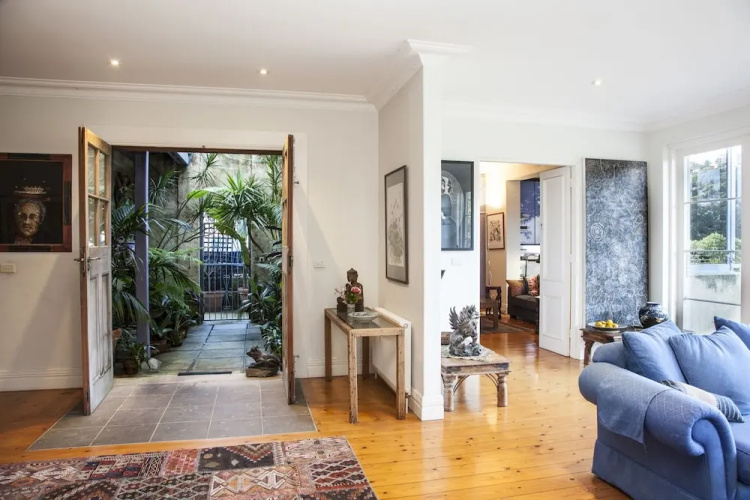 Bronte Bayview Street (H)