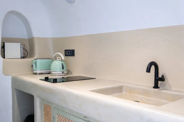 SantorOia Luxury Suites