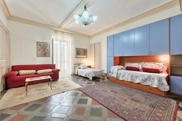 Porta Nuova Roomy Flat