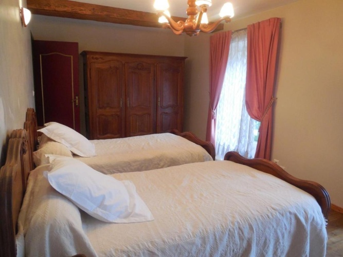 3 Bedrooms Cottage