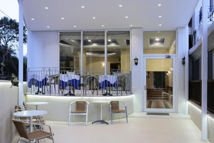 Aktaion Hotel