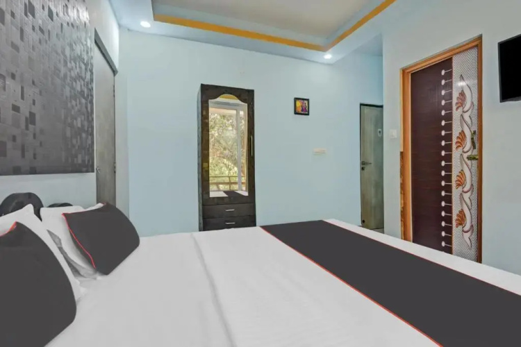 FabExpress Laxmi Empire, Siolim