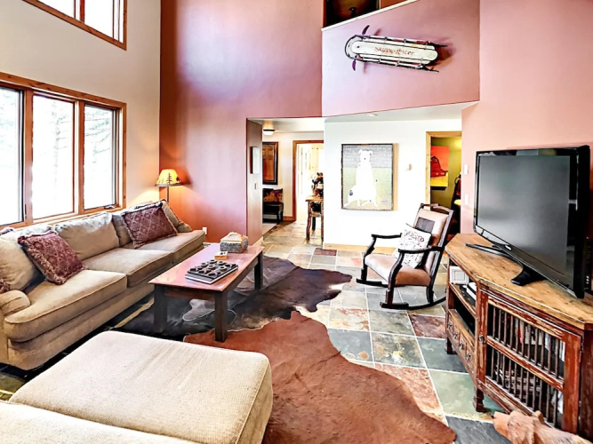 505 S 2nd - 5 Br Home