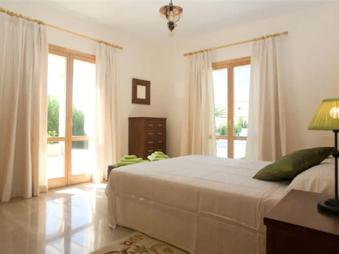 Quaint Villa with Jacuzzi in Sa Pobla