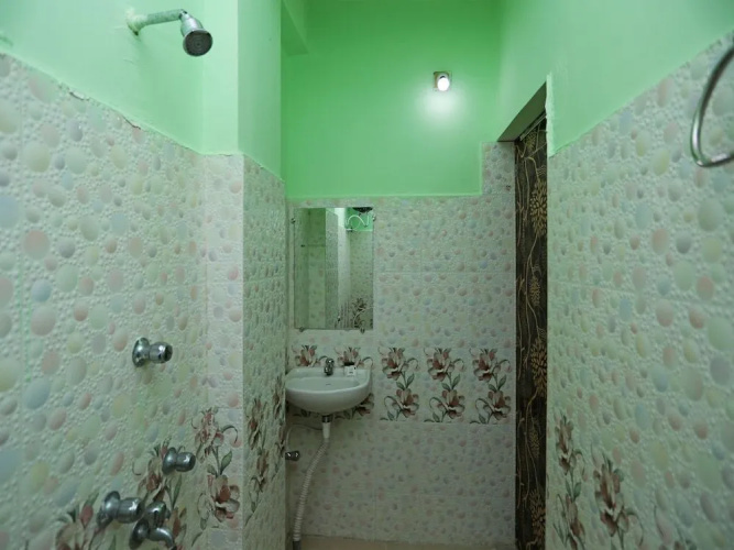 OYO 24642 Manorama Guest House